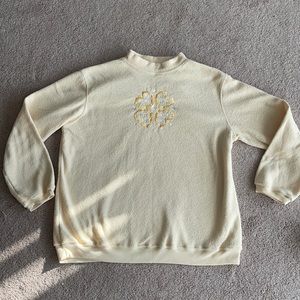 Genuine Vintage Granny Sweatshirt - pastel yellow heart clover design